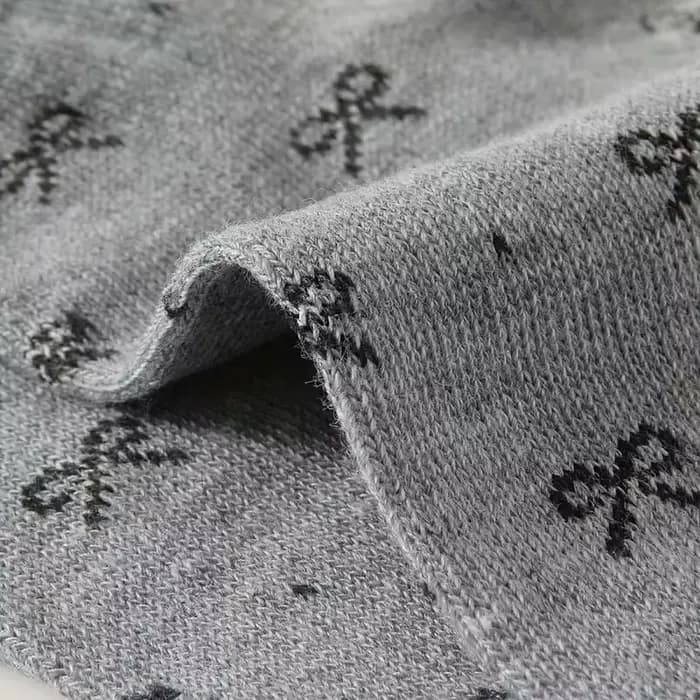 5 paires de chaussettes noires et grises à motifs variés