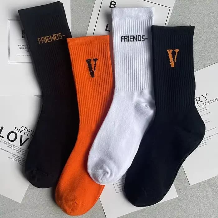 Chaussettes Tube longues en boîte Vlone lettre imprimée Style de rue sport