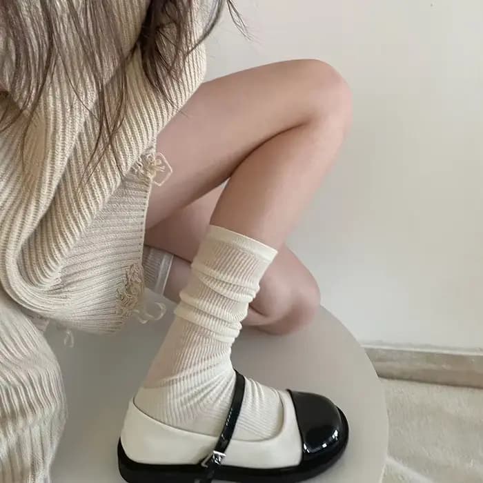 Femmes chaussettes printemps été nouveau JK doux Cool fille tricoté noir blanc Ins mode mince Transparent lâche mollet chaussettes
