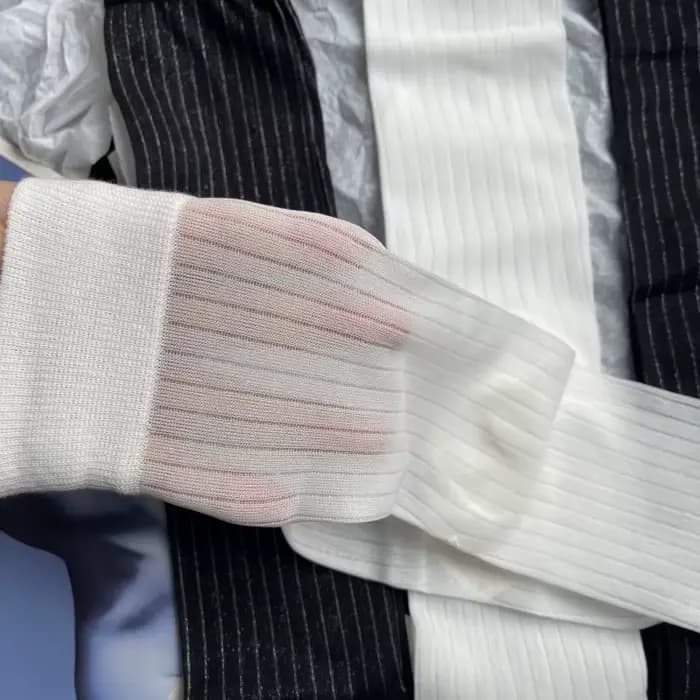 Haute qualité confortable été Ultra-mince bout fendu femme coton chaussettes doré soie rayure deux orteils japonais Harajuku Tabi Sox