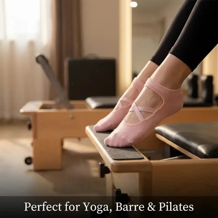 Chaussettes de yoga antidérapantes à bretelles croisées pour femmes