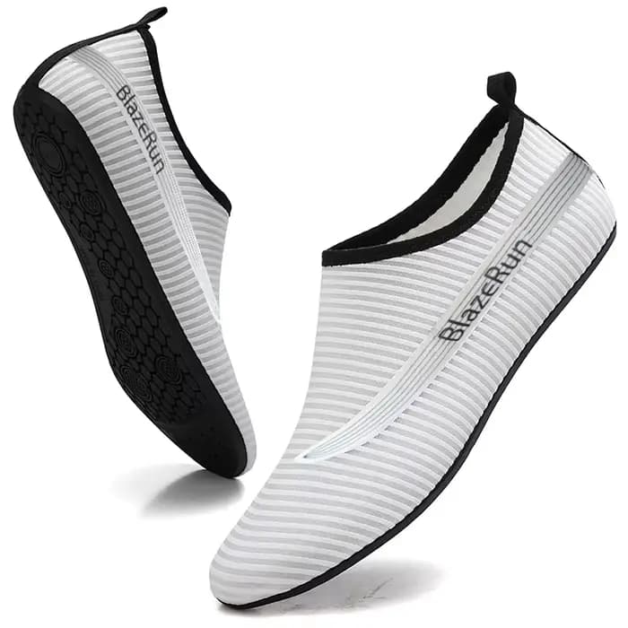 Sports nautiques à séchage rapide chaussures pieds nus chaussettes aquatiques pour nager plage piscine Surf Yoga pour femmes hommes sandales de plongée en rivière en plein air