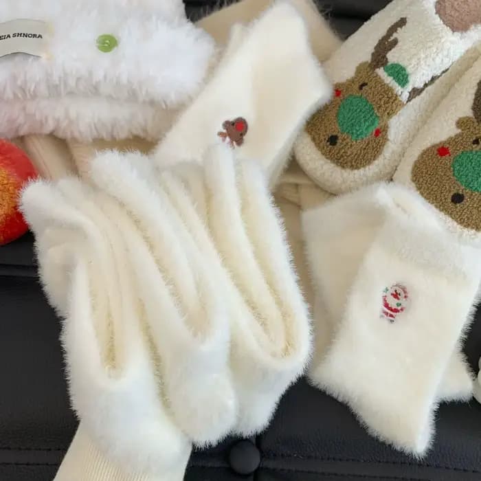 Chaussettes en velours de vison à motif de noël pour femmes