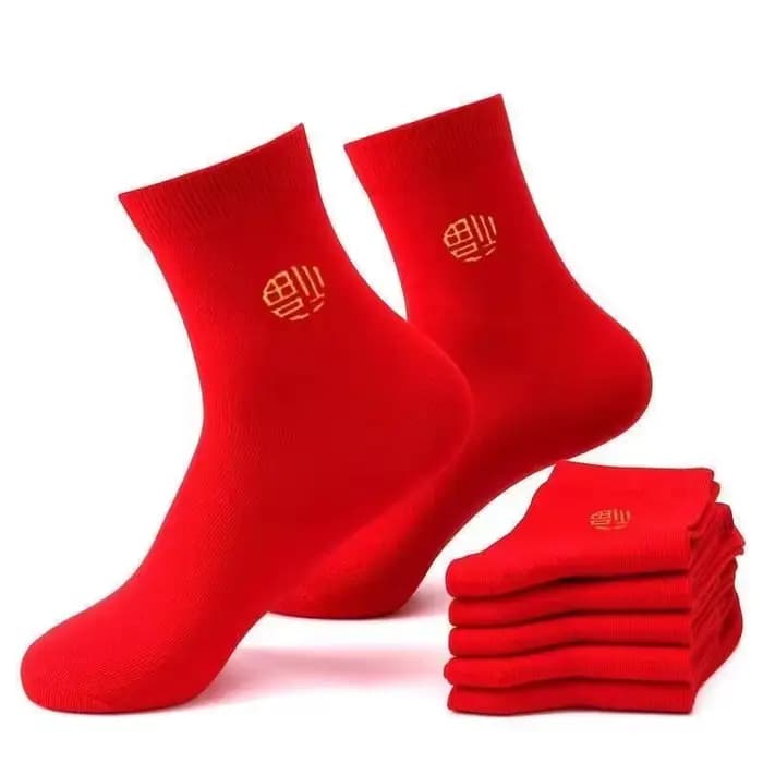 Les chaussettes pour femmes sont confortables et chaudes en automne et en hiver