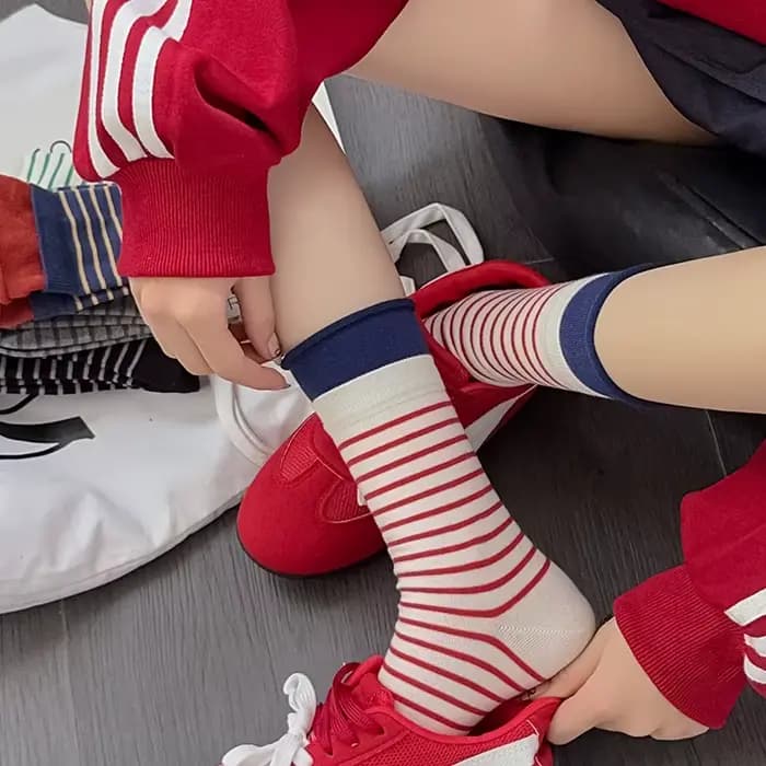 Femmes chaussettes nouvelle couleur mode rayé chaussettes pour femme respirant décontracté à la mode Preppy Style filles équipage chaussettes coton confort