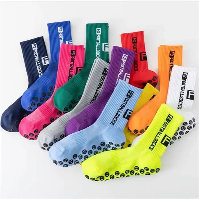 Nouveaux hommes femmes et jeunesse sport respirant chaussettes de football carré silicone antidérapant poignée