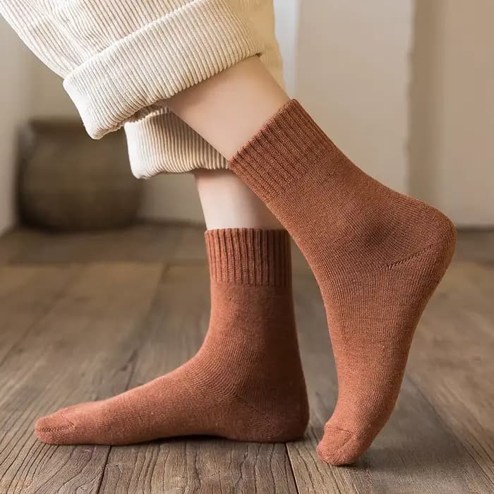 Chaussettes pour femmes, chaussettes chaudes, Tube moyen et court, taille unique, couleur unie, décontracté, mode sport, nouvel an, automne, hiver