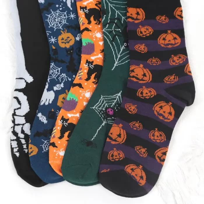 Anime chaussettes drôles Halloween femmes créatif Cosplay Hip Hop nouveauté Harajuku os toile d'araignée mâle Skateboard japonais chaussettes longues