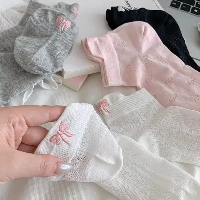 Chaussettes courtes d'été avec nœud papillon brodé, Harajuku, mignonnes Lolita décontractées et amusantes, chaussettes tubulaires respirantes pour printemps et été