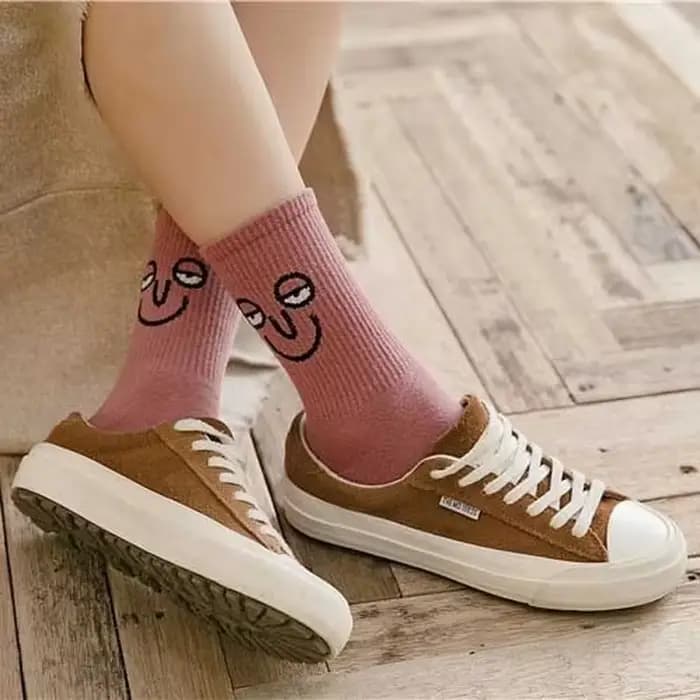 Chaussettes tendance coréennes Funky Harajuku pour femmes, chaussettes colorées à expressions amusantes, chaussettes Kawaii pour filles, chaussettes unisexes surprise mi-hautes pour femmes