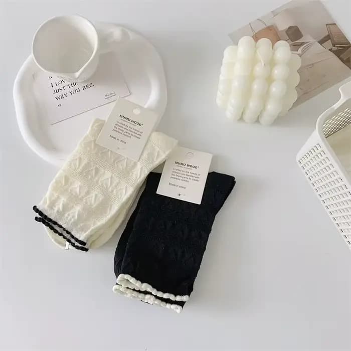 Chaussettes blanches respirantes à bord fleuri pour femmes, bas mi-tube, coton fin, confortables, monochromes, document, mode, printemps, été