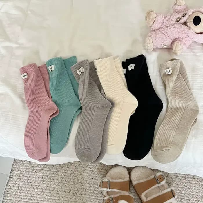 Chaussettes mi-tube en laine à rayures douces pour femmes