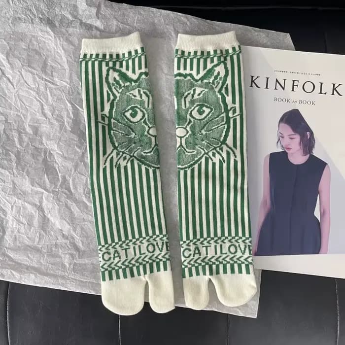 Haute qualité bout fendu femme coton chaussettes printemps automne hiver chat motif lettres rayures confortable deux orteils femmes Tabi Sox