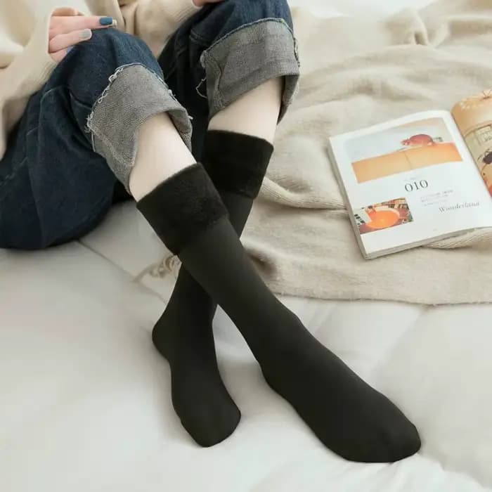 Chaussettes chaudes en velours sans couture pour femme