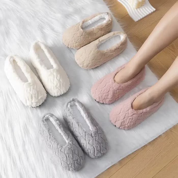 Chaussettes de sol chaudes pour femmes, automne hiver, maison, antidérapantes, peluche, douces, confortables, épaisses, couleur unie, pantoufles d'intérieur pour dames