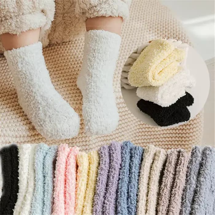 Chaussettes chaudes et douces pour bébé avec grip