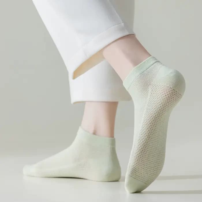 12 paires de nouvelles chaussettes en coton pour femmes