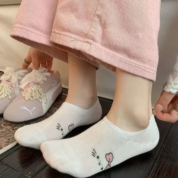Lot de 5 chaussettes bateau Hello Kitty, imprimé dessin animé Sanrio Kawaii, antidérapantes, respirantes, absorbant la transpiration, cadeau de vacances