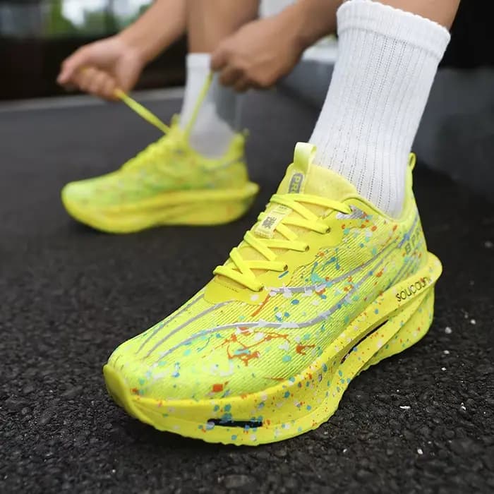 Marathon plaque de carbone coussin d'air hommes chaussures de course de sport respirant léger femmes confortable athlétique antidérapant baskets