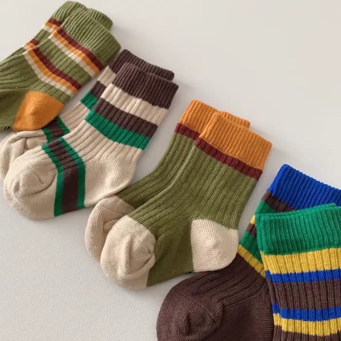 Chaussettes en coton rayées à la mode pour enfants, chaussettes mi-tube, printemps-automne, chaussures pour bébés, patchwork, chaussettes de sport pour garçons, 0-3 ans