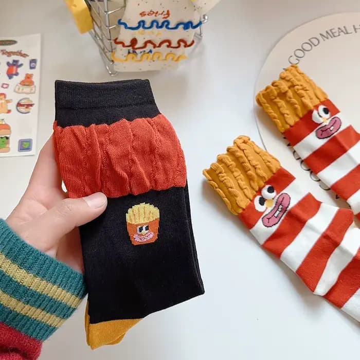 Chaussettes mi-mollet de dessin animé pour femmes