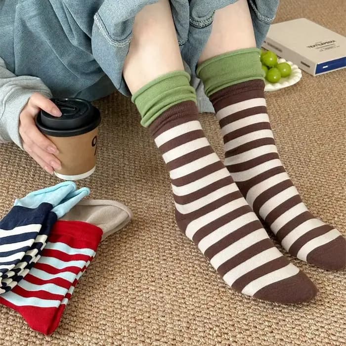Chaussettes à rayures rétro pour femmes, tube moyen, bas en coton, bas coréens, chaussettes japonaises, printemps et automne