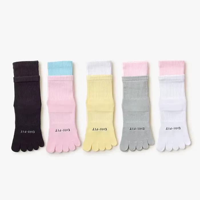 1 paire de chaussettes longues de sport pour femmes