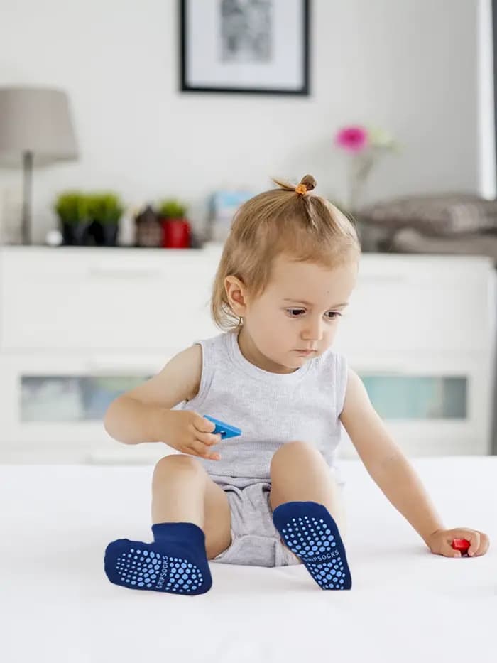 Chaussettes pour tout-petits avec poignées pour garçons et filles, 15 paires de chaussettes antidérapantes et collantes pour bébés de 1 à 10 ans