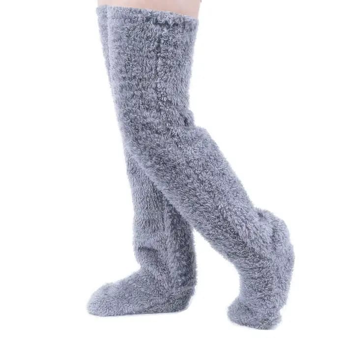 Hiver épaissir chaud femmes flou cuisse genou chaussettes hautes longues jambières Teddy peluche femmes polaire moelleux sur le genou chaussettes