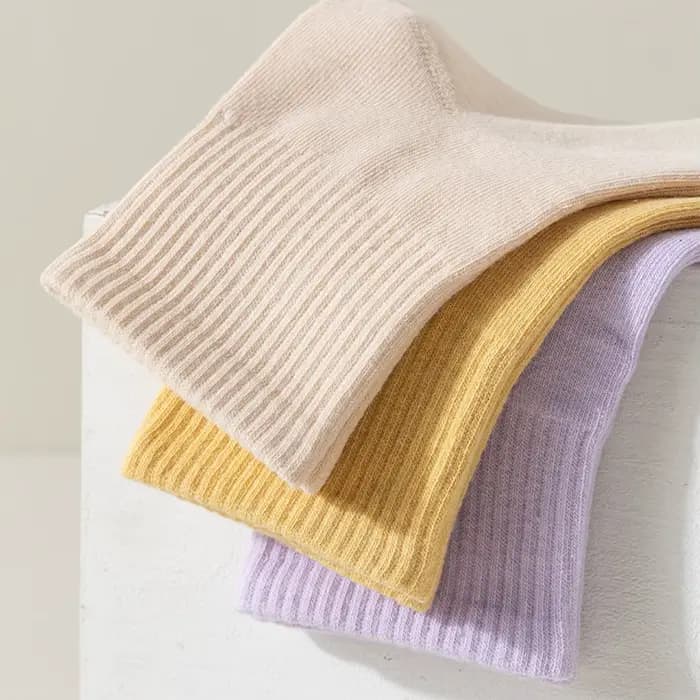 1 paire de chaussettes en coton pour femme, chaussettes courtes à la cheville, colorées, douces, respirantes, pour l'automne et le printemps, pour fille