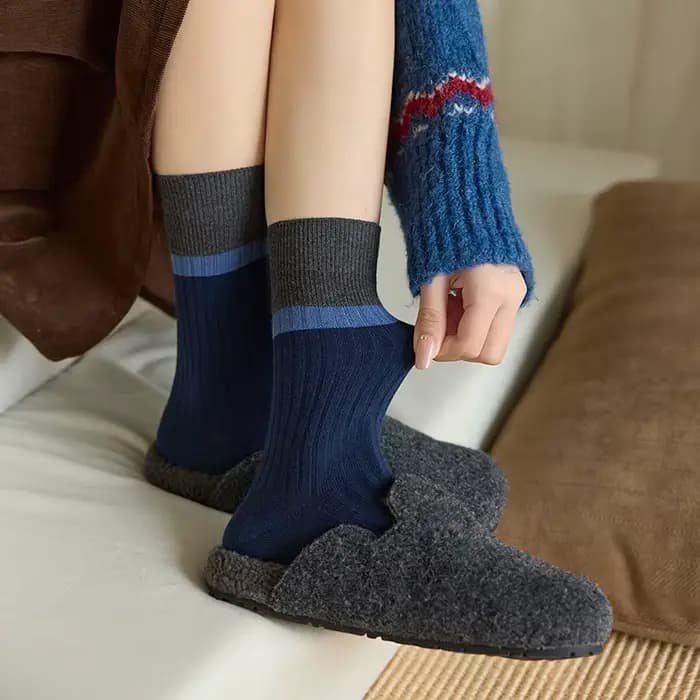 Chaussettes rétro pour femmes, nouvelles couleurs mélangées, décontractées, à la mode, en coton respirant, Style coréen quotidien, amples, confortables