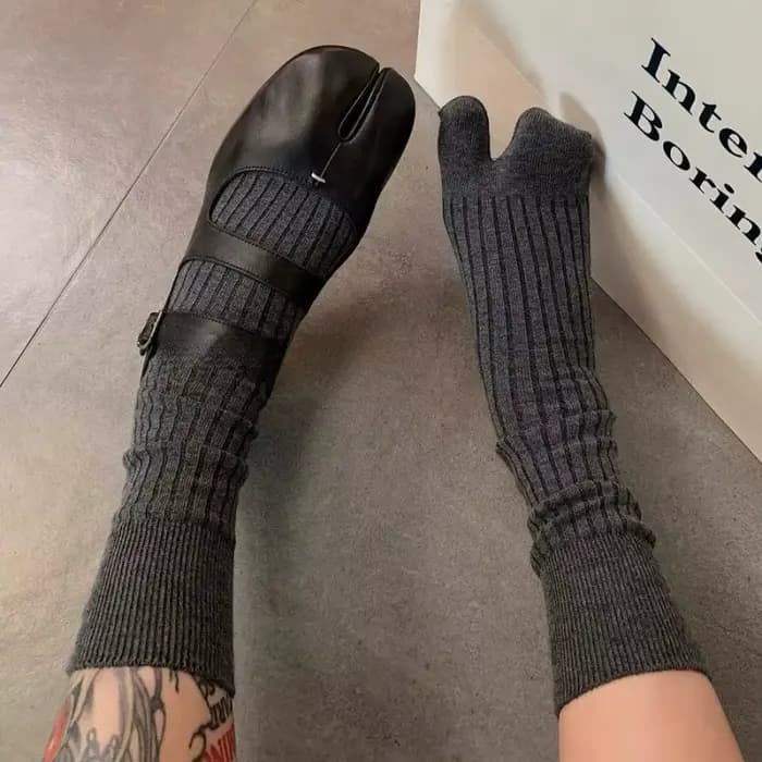 2/4 paires de chaussettes Tabi pour femme, en coton, couleur unie, à bout fendu, simples et confortables, mi-tube, style kimono japonais, chaussettes à deux orteils