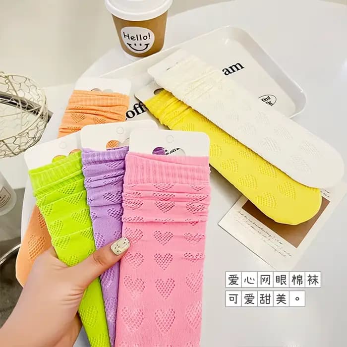 Chaussettes d'été ajourées en forme de cœur pour filles