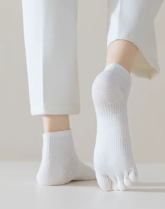Chaussettes pour femmes printemps été couleur unie maille cinq doigts
