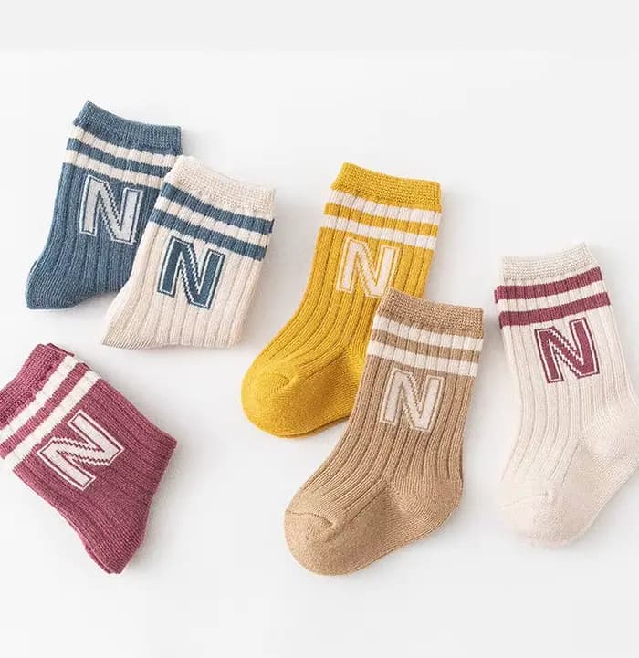 Chaussettes longues en coton pour nouveau-né, accessoires pour enfants, vêtements pour bébés, trucs pour garçons et filles, doux, lettre, mode décontractée