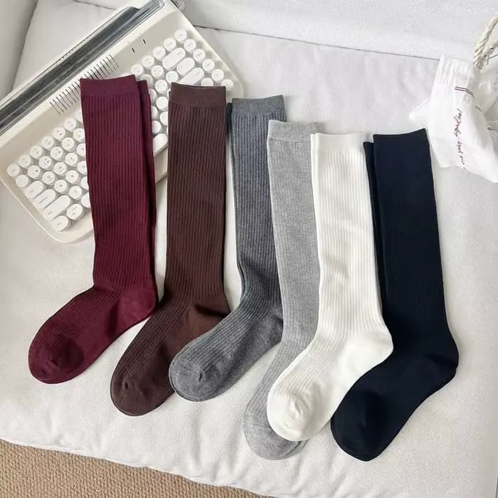 Chaussettes rouges 2025 mode couleur unie noir blanc gris