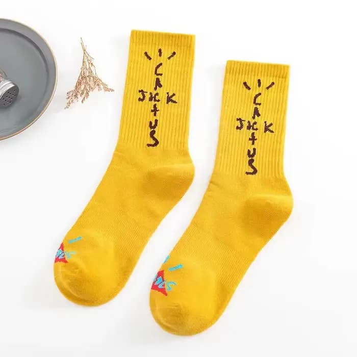 Coffrets cadeaux chaussettes de sport en coton pour hommes modèles de couple confortables et intéressants tendance hip-hop lettre noix de cajou rouge