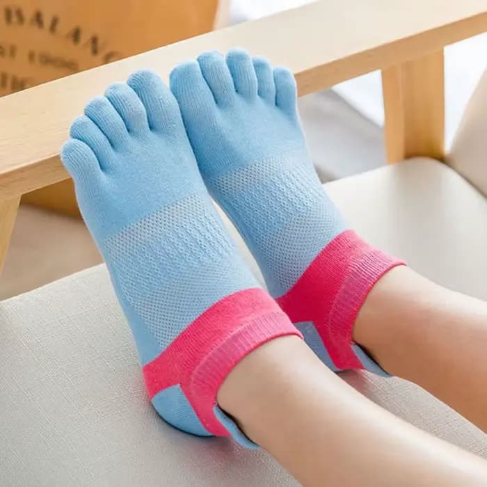 Chaussettes à cinq doigts pour femmes et filles, en coton rayé, absorbant la sueur, mignonnes, décontractées, antibactériennes, respirantes, à la cheville, pour étudiantes