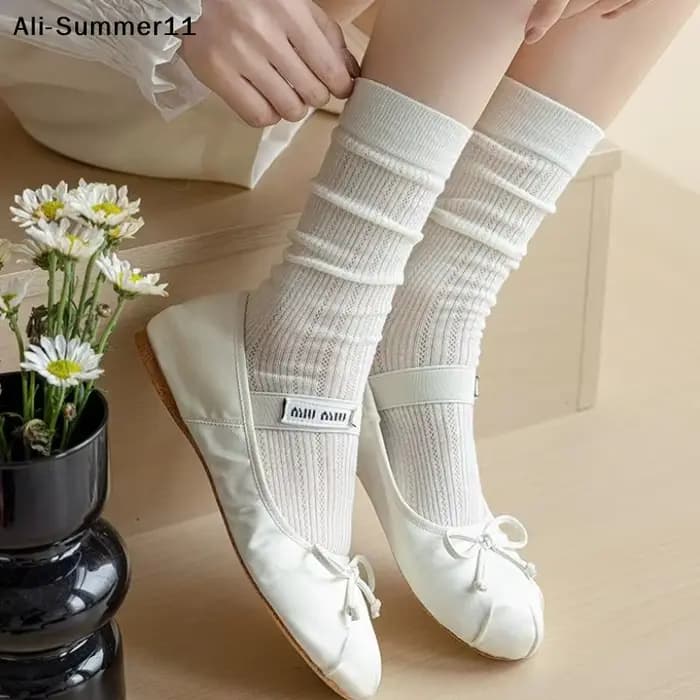 【U11】1 paire de chaussettes longues et fines pour femmes