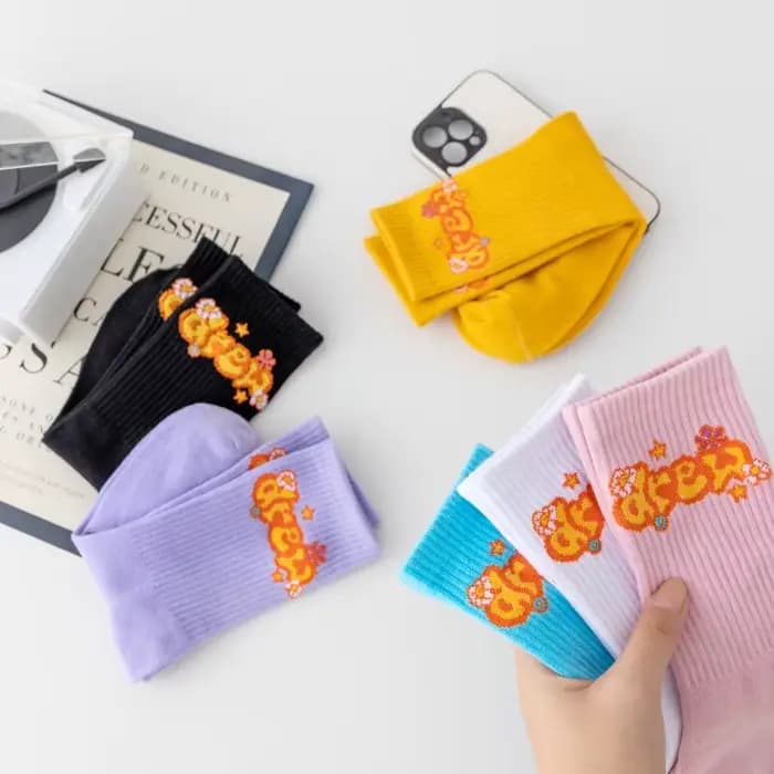 Chaussettes Drew House American Streetwear avec visage de personnage de dessin animé et lettres, pour un style décontracté et sportif, en pur coton