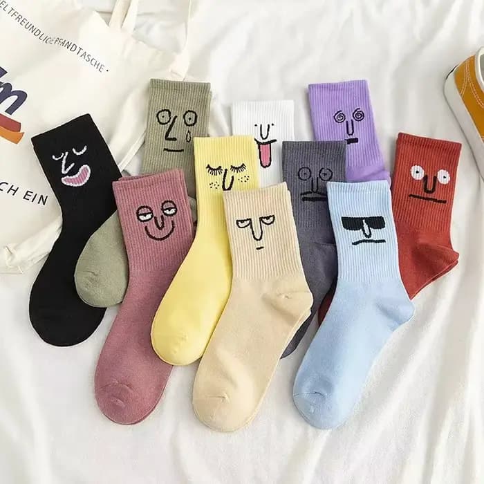 Chaussettes tendance coréennes Funky Harajuku pour femmes, chaussettes colorées à expressions amusantes, chaussettes Kawaii pour filles, chaussettes unisexes surprise mi-hautes pour femmes