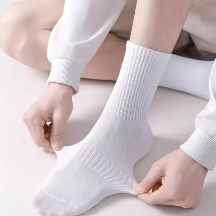 Chaussettes de sport montantes noires et blanches