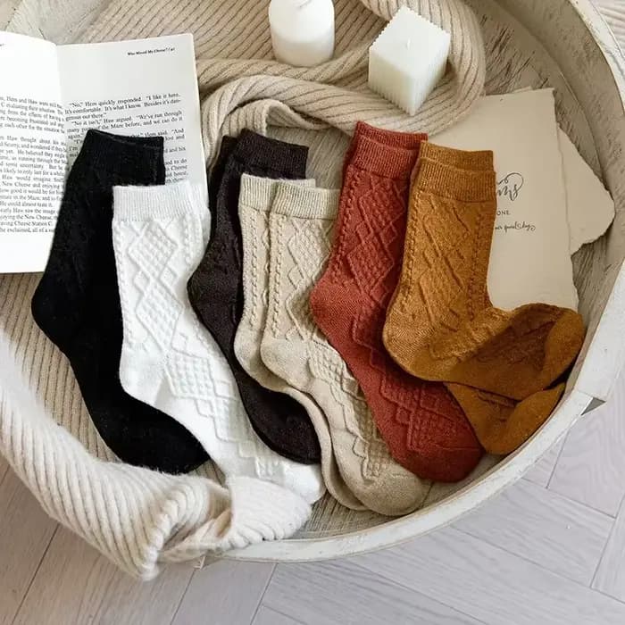 Hiver cachemire laine femme chaussettes solide Style japonais Harajuku rétro longues