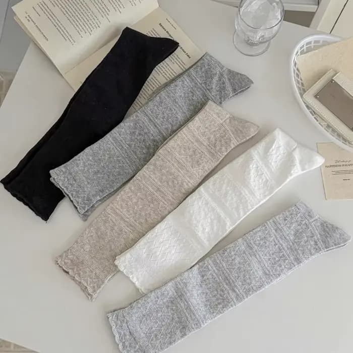 Chaussettes hautes pour femmes, couleur unie, nouvelle collection printemps-automne, style coréen, avec dentelle, chaussettes longues pour femmes