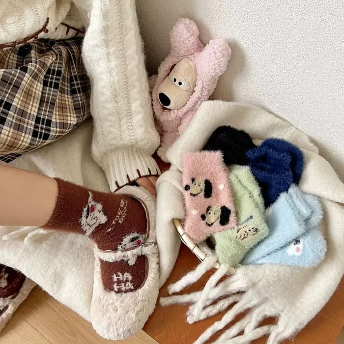 Kawai-Chaussettes épaisses en velours de vison pour femmes