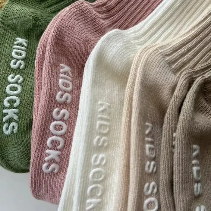 Chaussettes en coton à rayures pour bébés garçons et filles, 3 paires/lot, chaussettes souples pour enfants en bas âge, poignées en caoutchouc antidérapantes, chaussettes de sol pour 0-3 ans