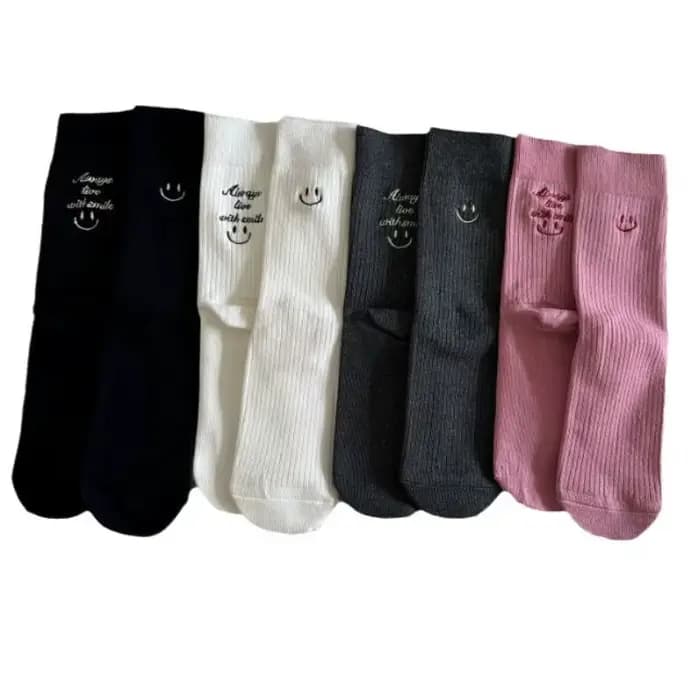 Femmes chaussettes mignonnes coton Kawaii brodé lettre drôle