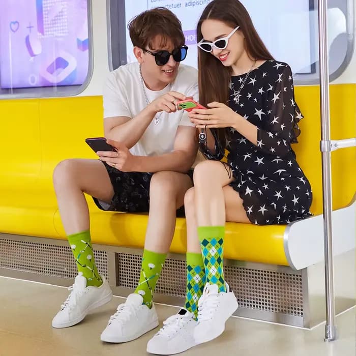 Chaussettes d'hiver colorées pour hommes et femmes, en coton peigné, douces, chaudes, amusantes et heureuses, longues, robe d'affaires