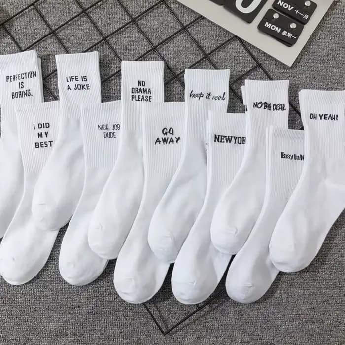 Femmes coton chaussettes nouvelle vente chaude lettre Jacquard série sport de rue Hip Hop personnalisé mode dames