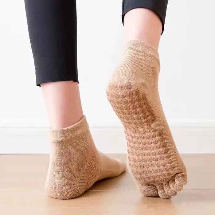 Cinq chaussettes respirantes coordonnantes en silicone pour femmes